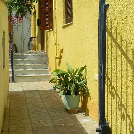 Gardenhouse In The Center Of בית נופש *