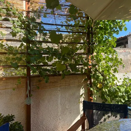 Gardenhouse In The Center Of * Corinth