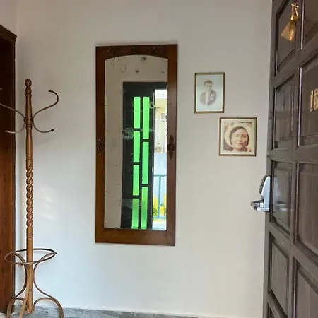 Gardenhouse In The Center Of Holiday home