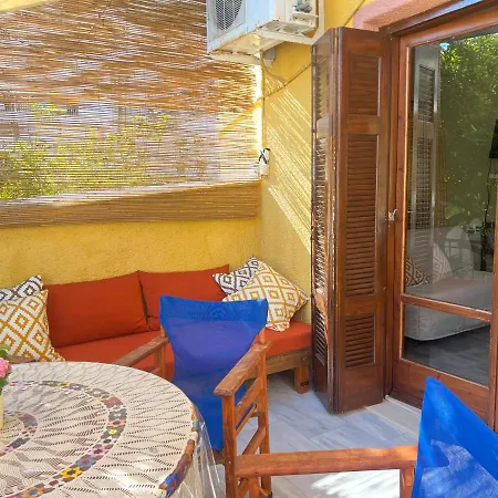 Сasa de vacaciones Gardenhouse In The Center Of Corinto