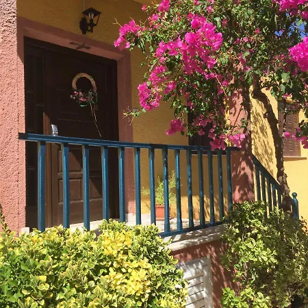 Gardenhouse In The Center Of * Corinth